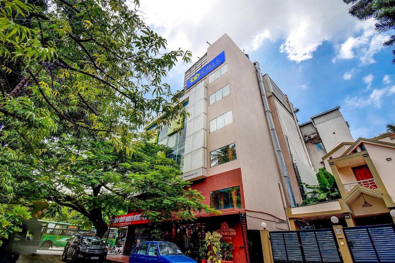 Fabhotel S Comfort Inn - Indiranagar Бангалор Экстерьер фото