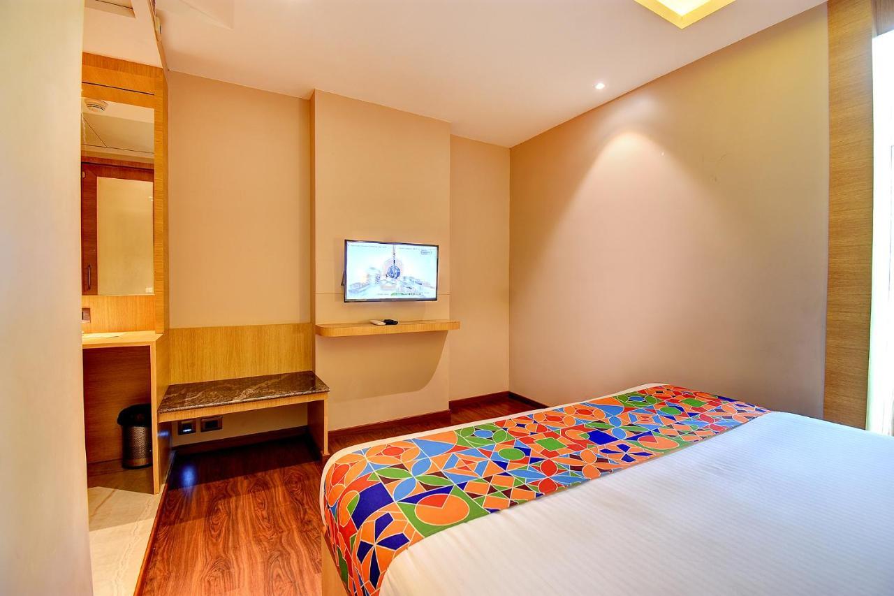 Fabhotel S Comfort Inn - Indiranagar Бангалор Экстерьер фото